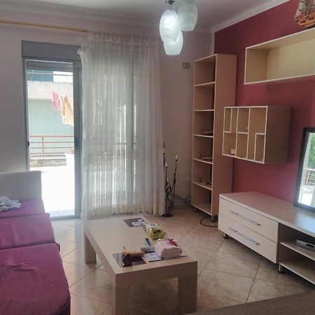 Queen Hostel Драч Екстериор снимка