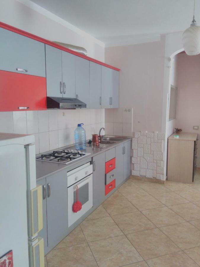 Queen Hostel Драч Екстериор снимка